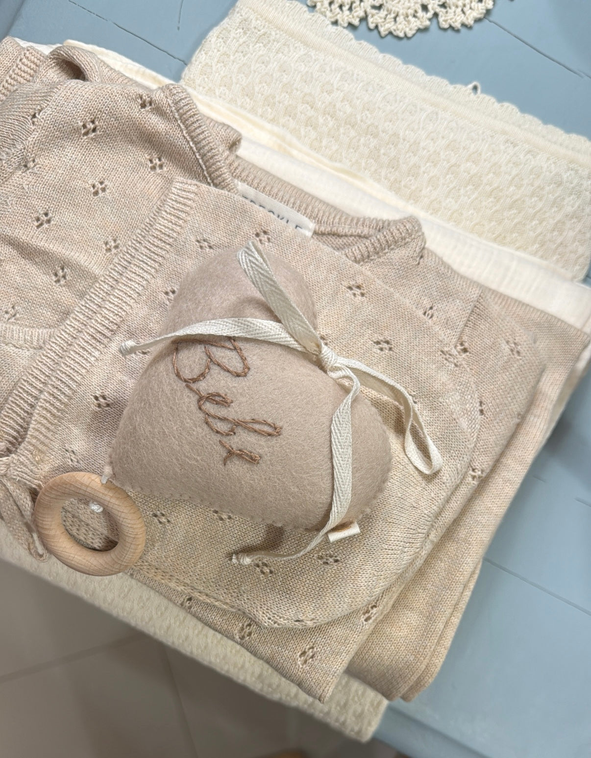 Filtkuglen Bebe heart lullaby- beige