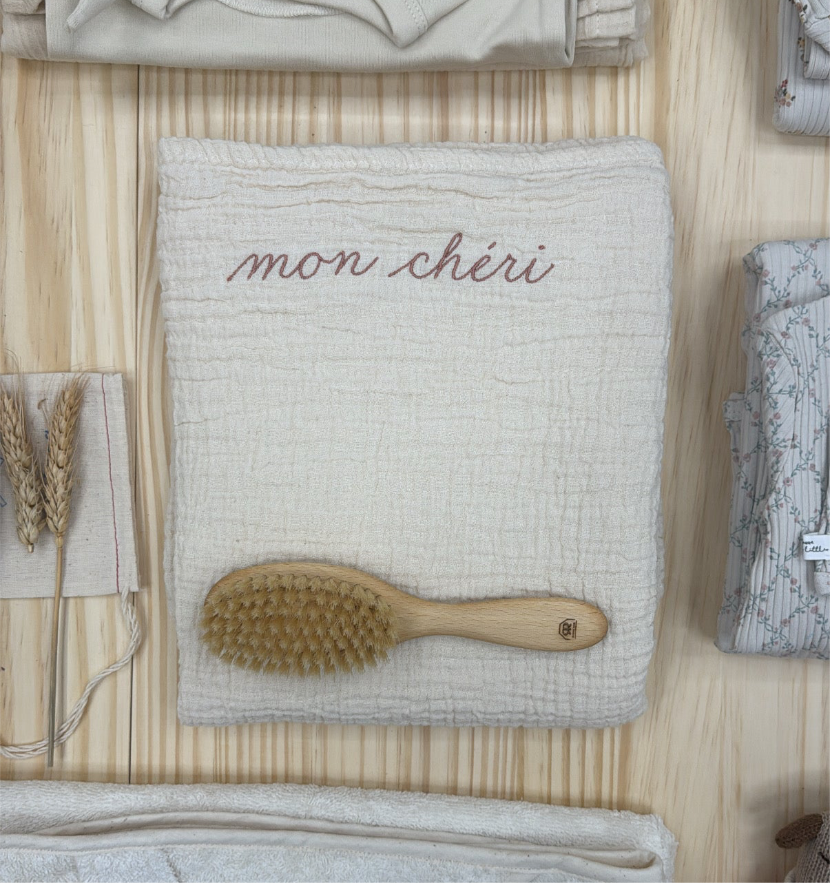 Atelier Annur x Mon Cheri Muslin swaddle