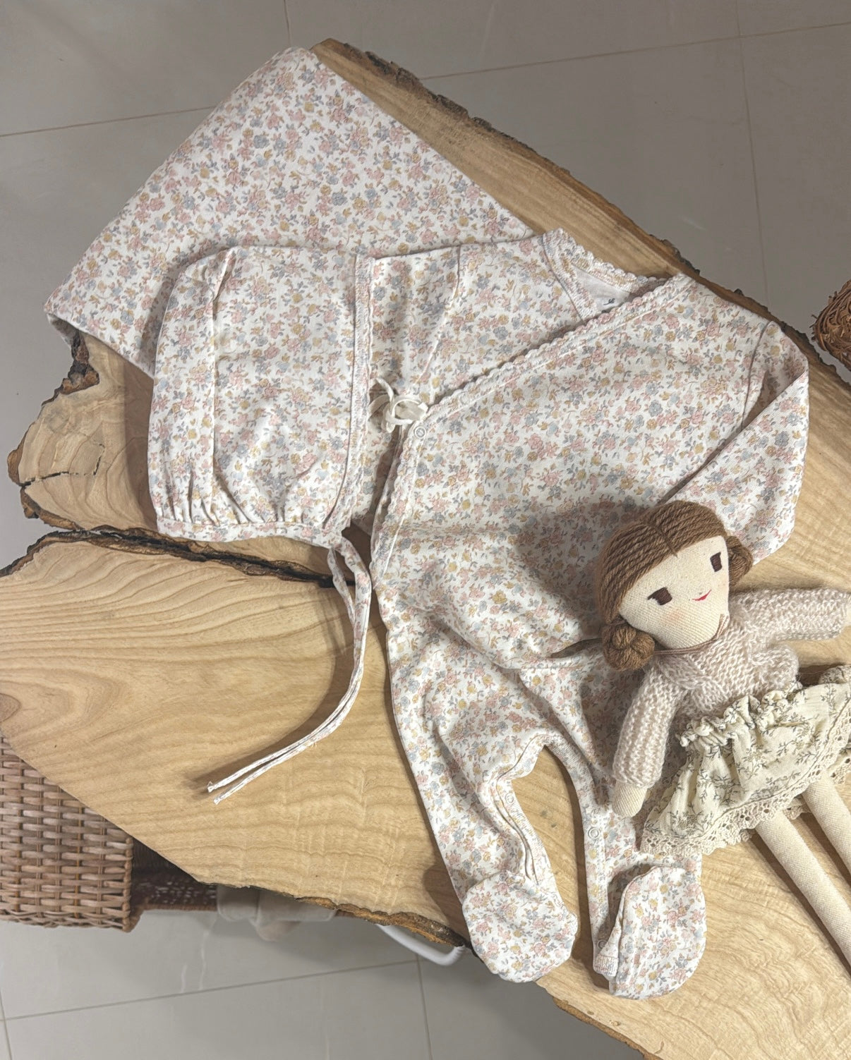 Bebe organic Iris overall & bonnet set