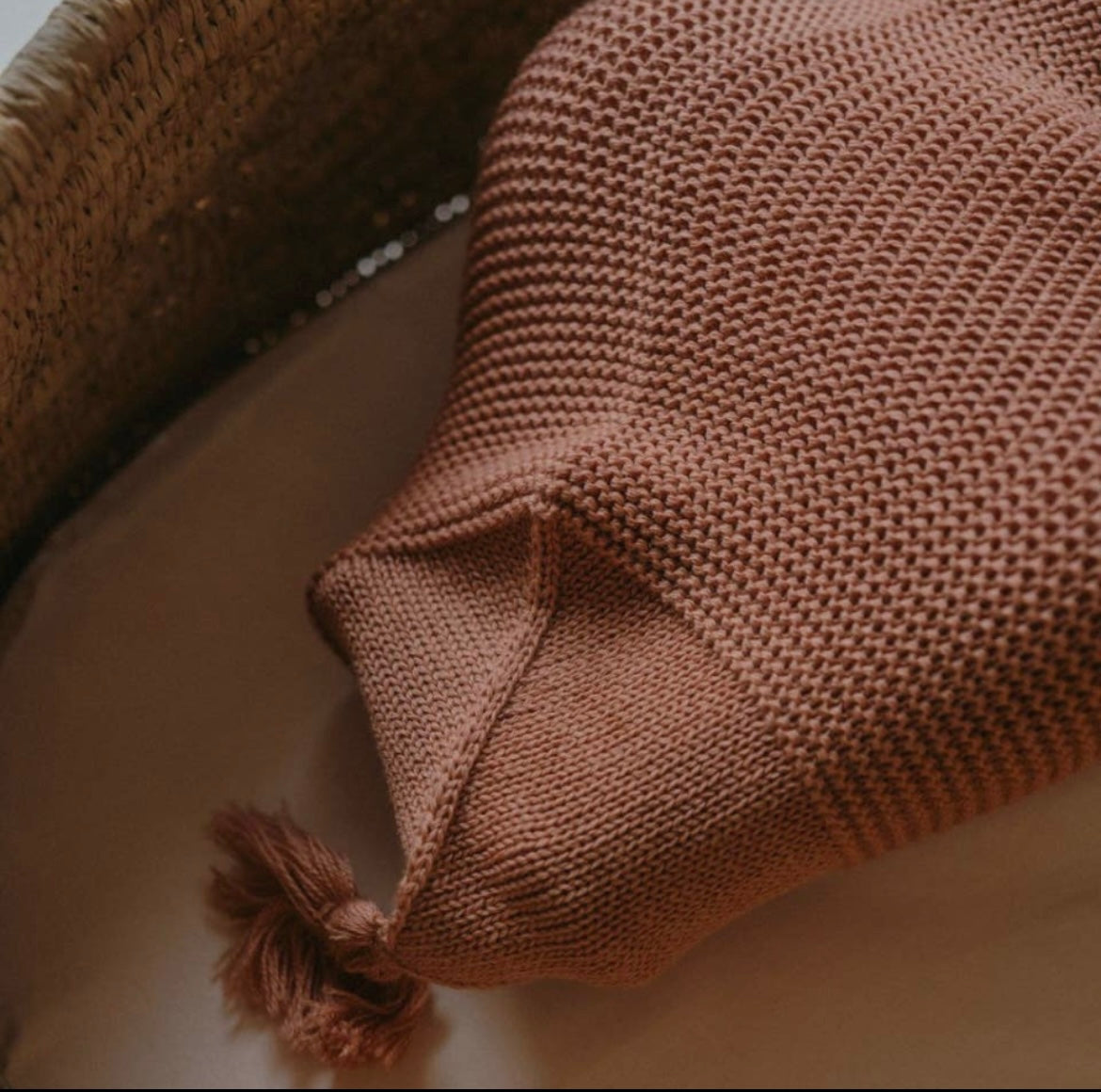 Ilado Swaddling Cocoon - dark rose