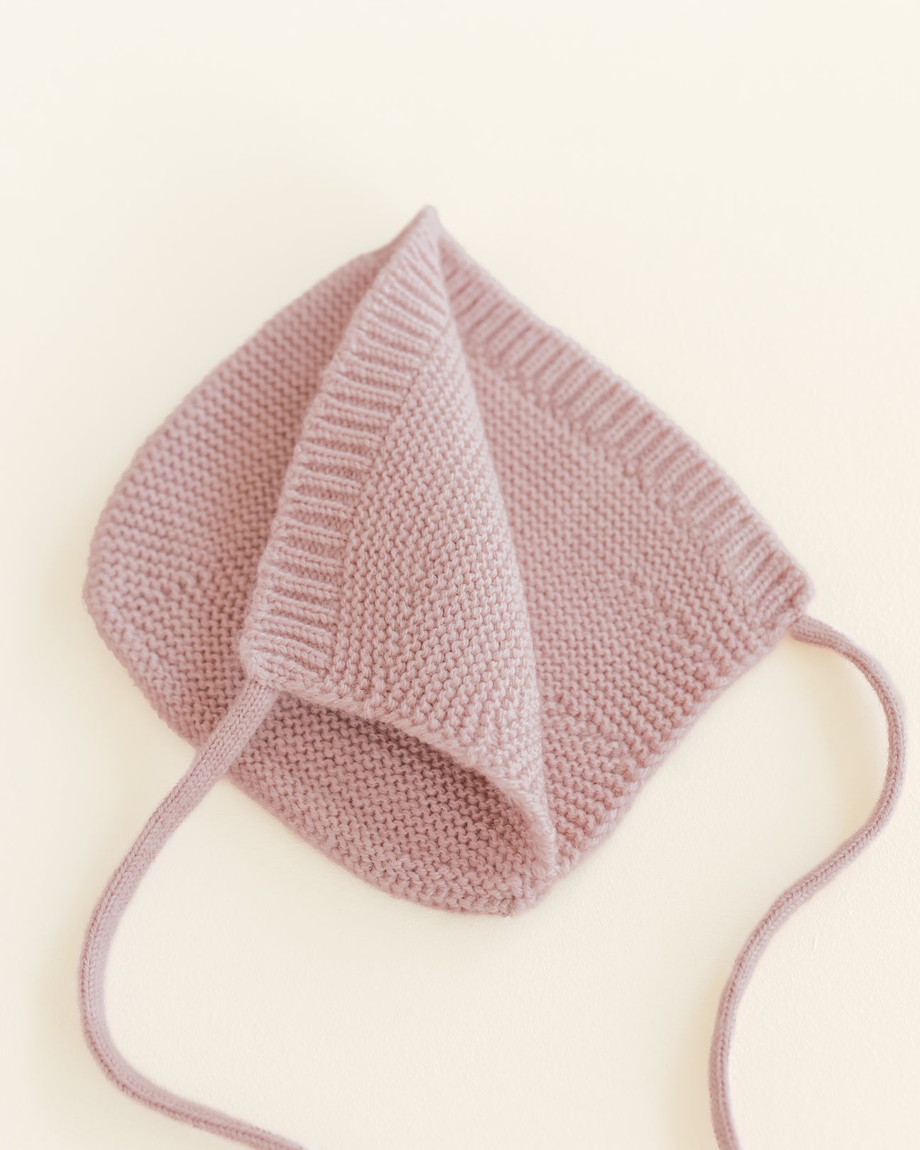 Hvid dolly bonnet- powder