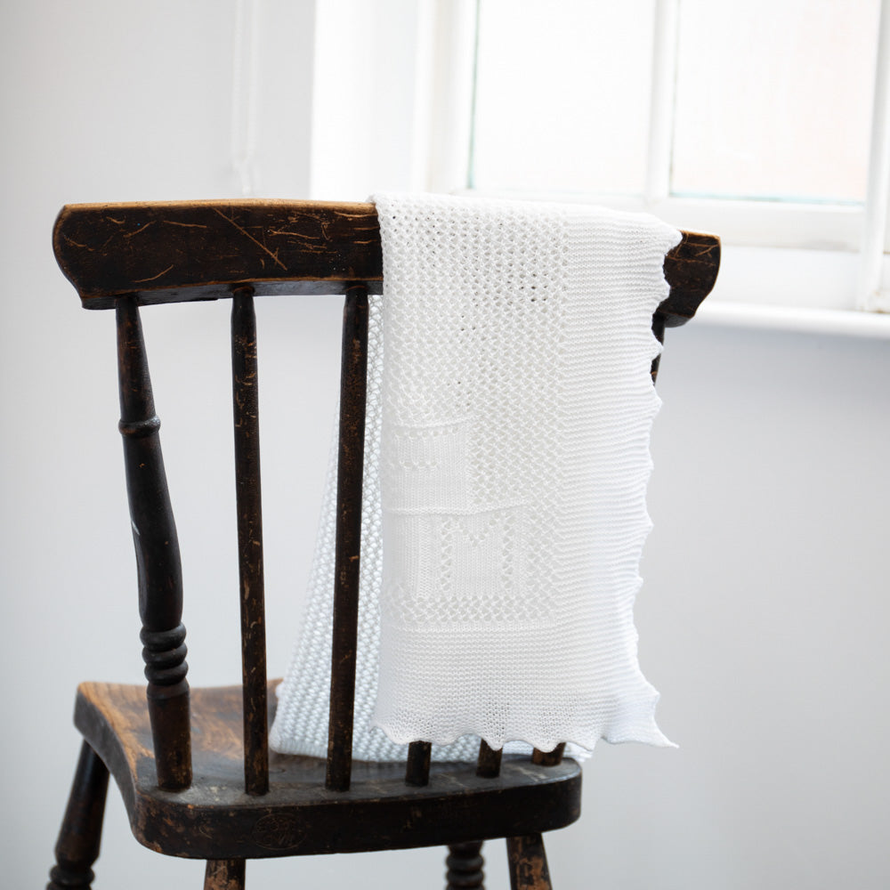 GH Hurt Teddy Alphabet Baby Shawl - white