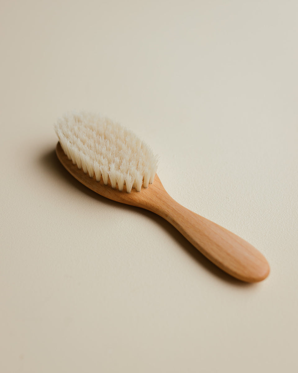 Atelier Annur baby brush