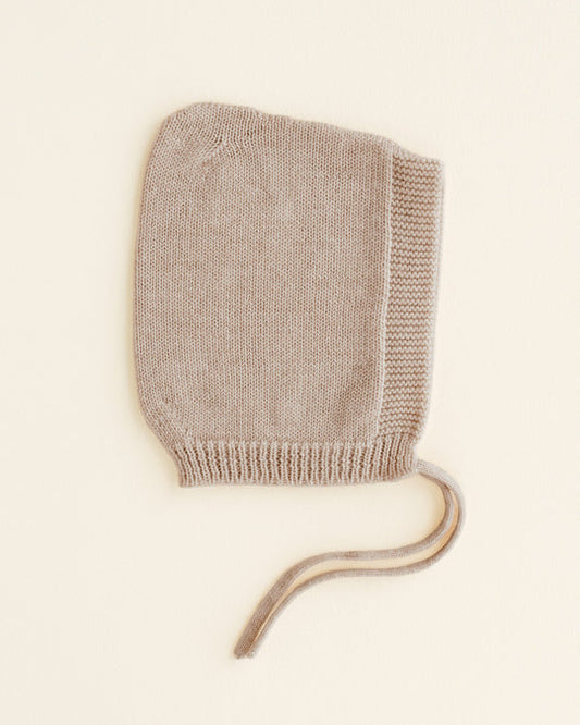 Hvid Pixie Bonnet Isidro- sand