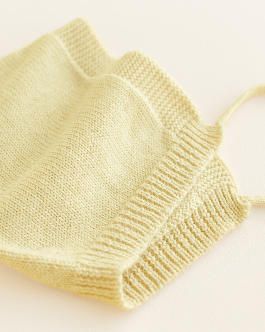 Hvid Pixie Bonnet Isidro- light yellow