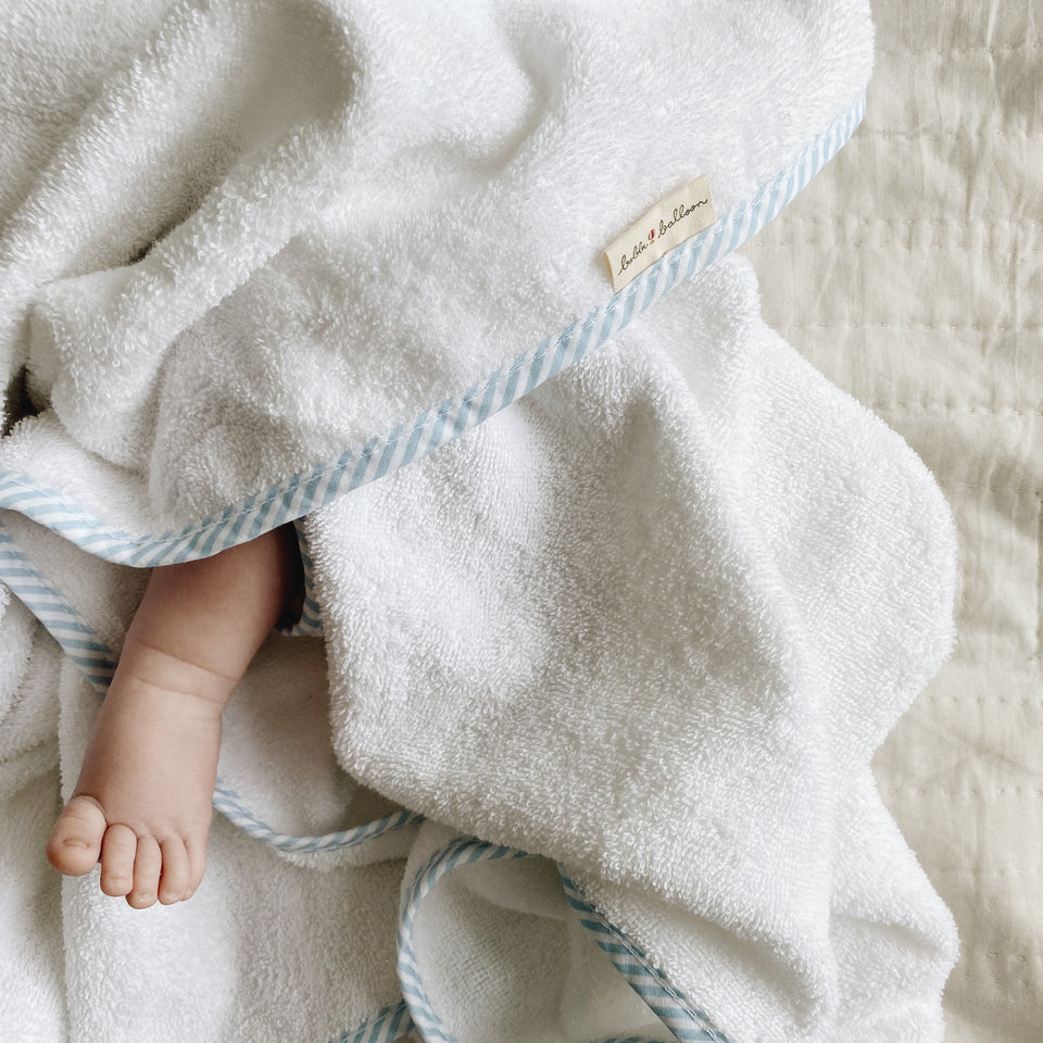 Bobbi Bath towel - Pale blue stripe
