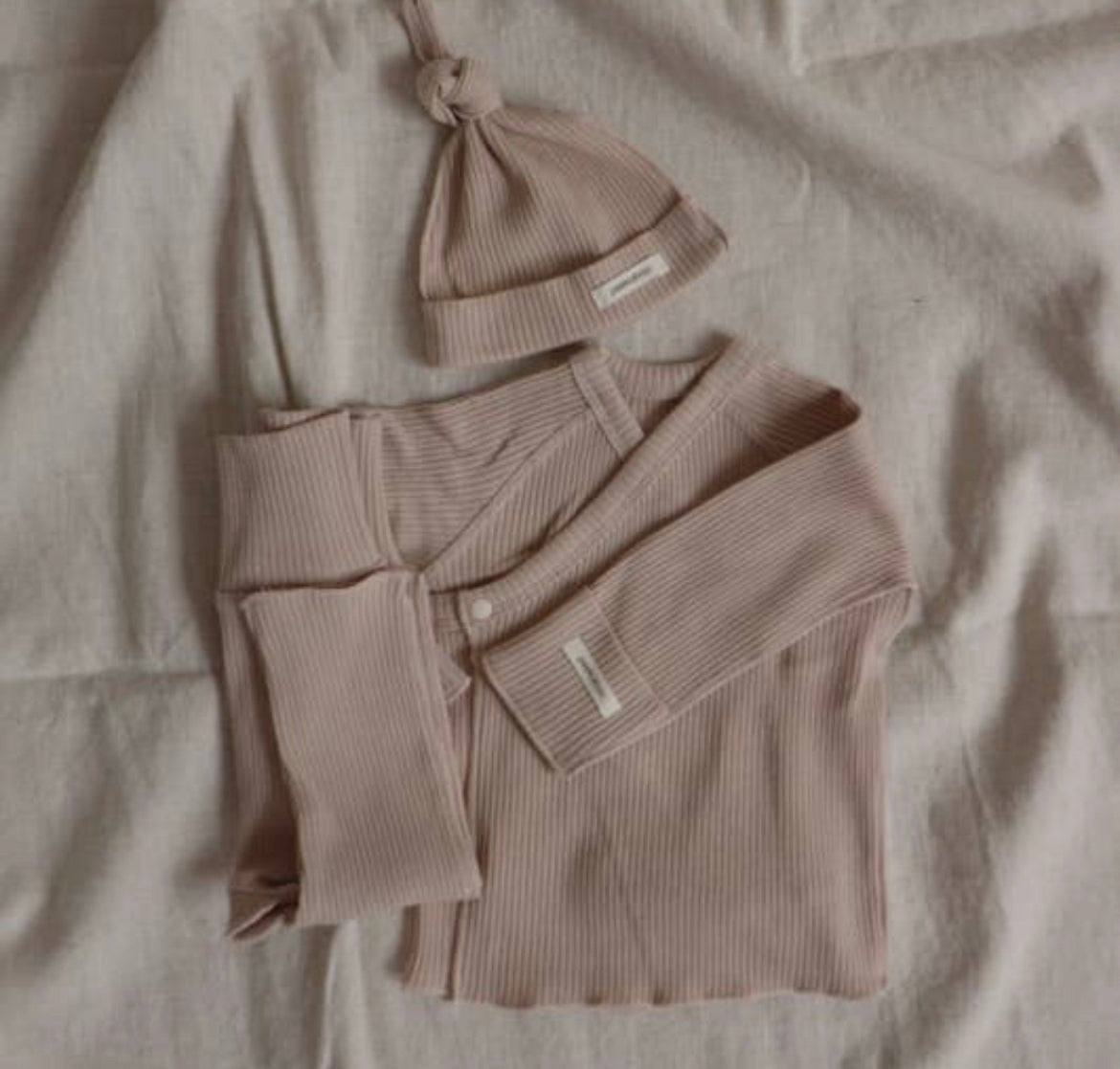 Peekaboo ribbed kimono set-beige