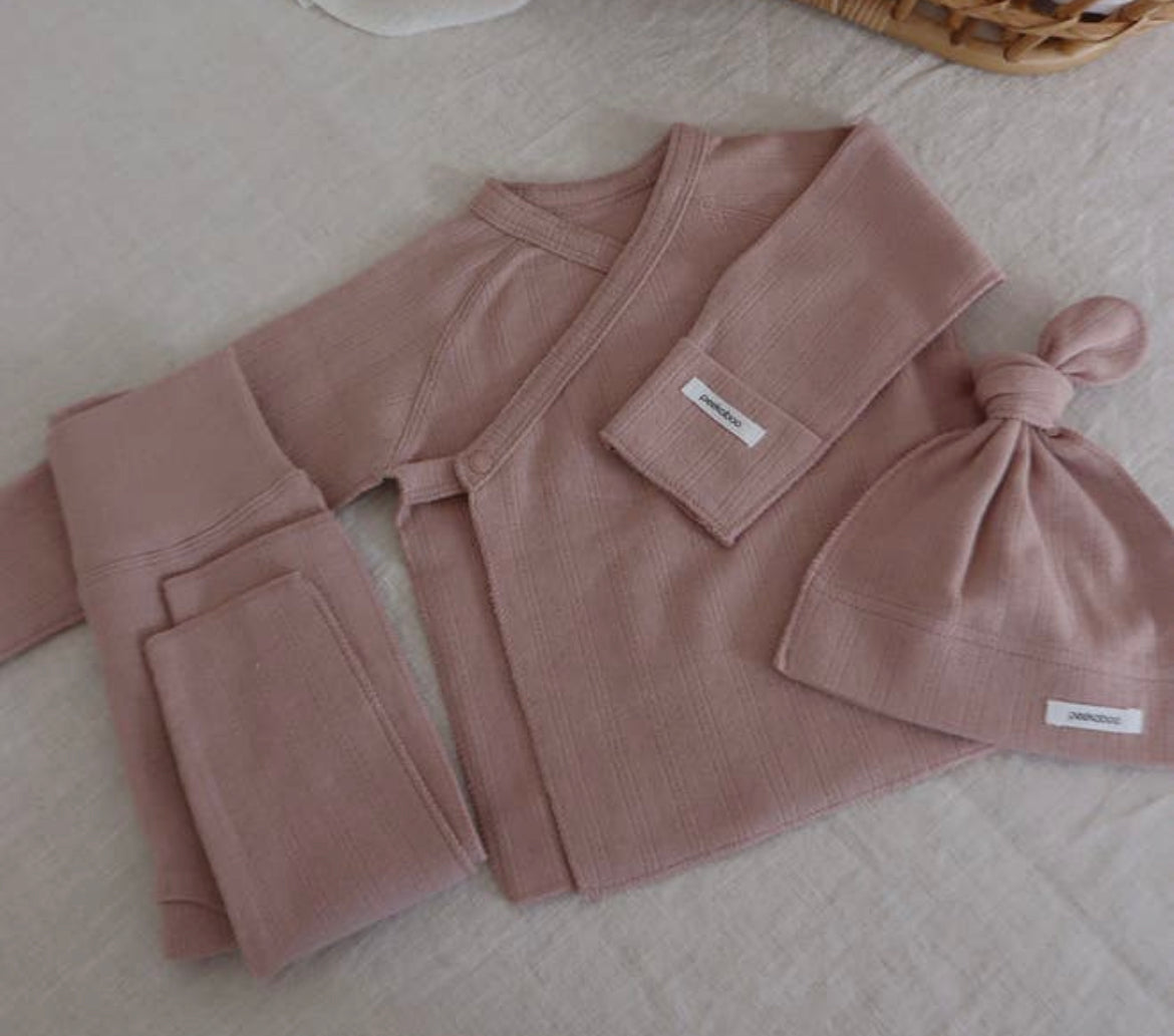 Peekaboo kimono set-pink