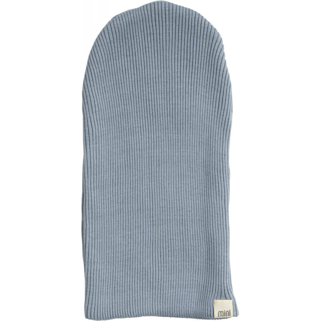 Minimalisma- clear blue hat