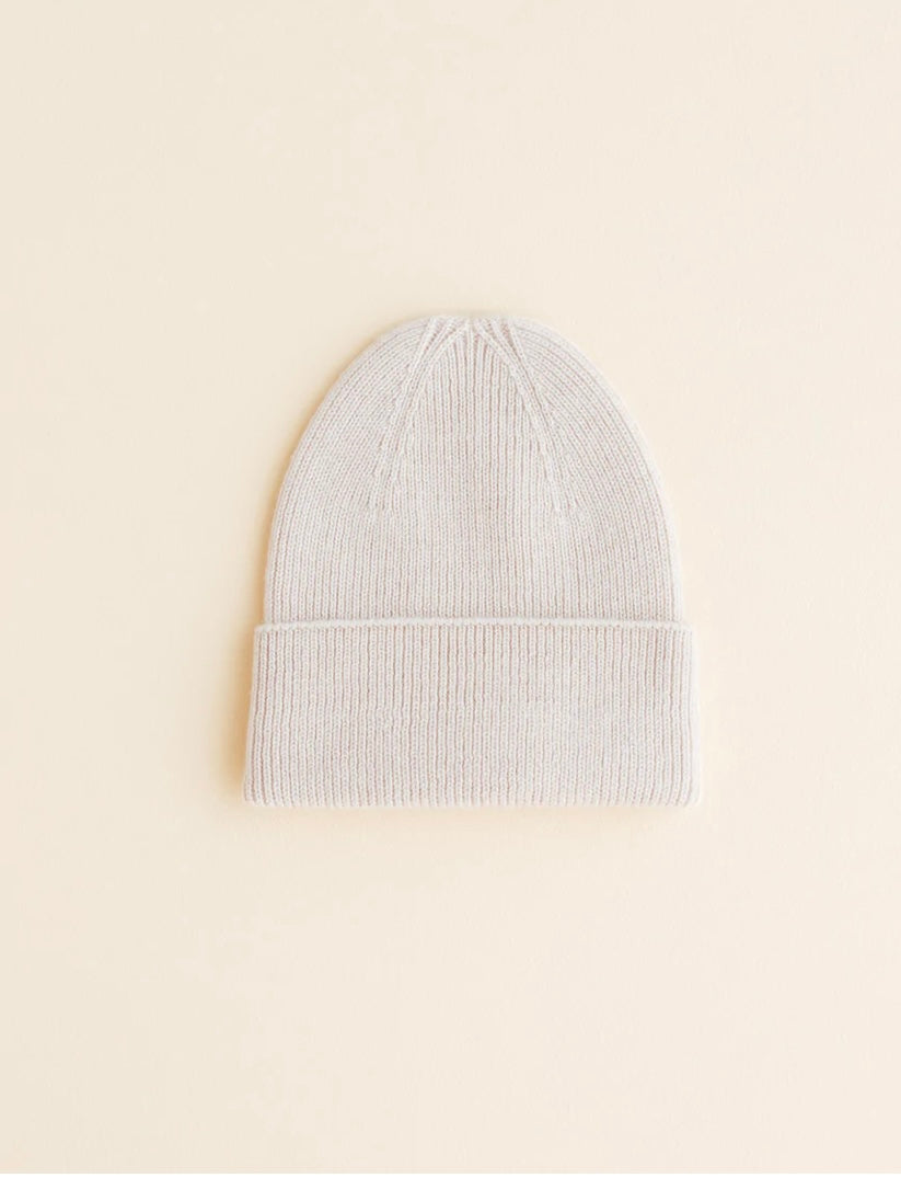 Hvid beanie newbron- off white