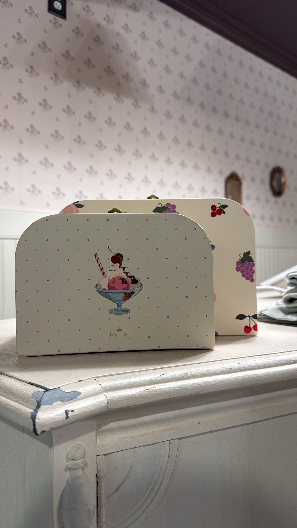 Konges Sloejd fruity suitcase’s
