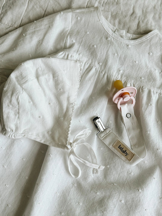 Lalaby pacifier clip white dot