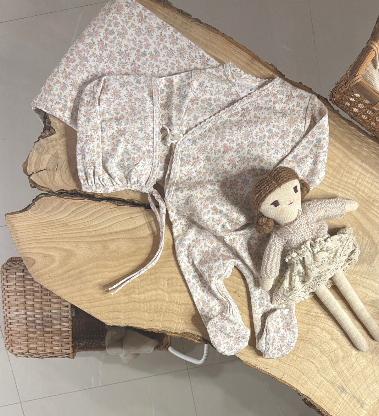 Bebe organic Iris overall & bonnet set