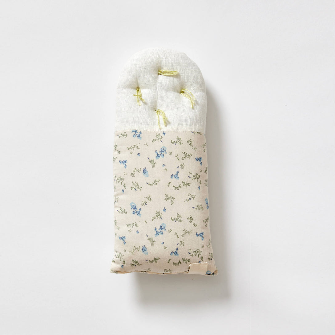 Camomile London Petit House cushion - Bella Floral