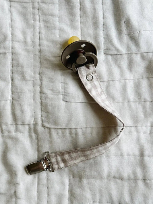 Lalaby pacifier clip beige gingham