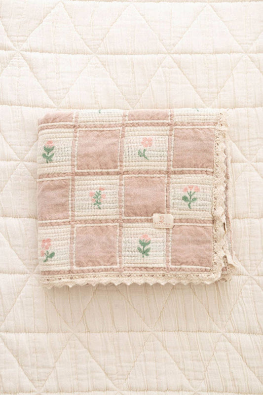New Grain patchwork blanket- pink fluer