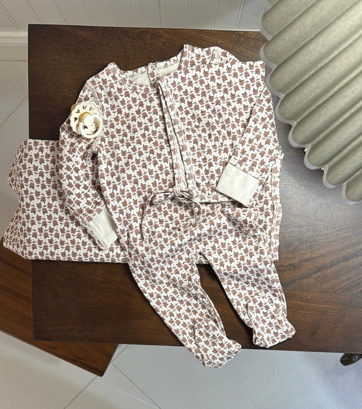 Lovely Littles Rose Willow romper, bonnet and blanket set