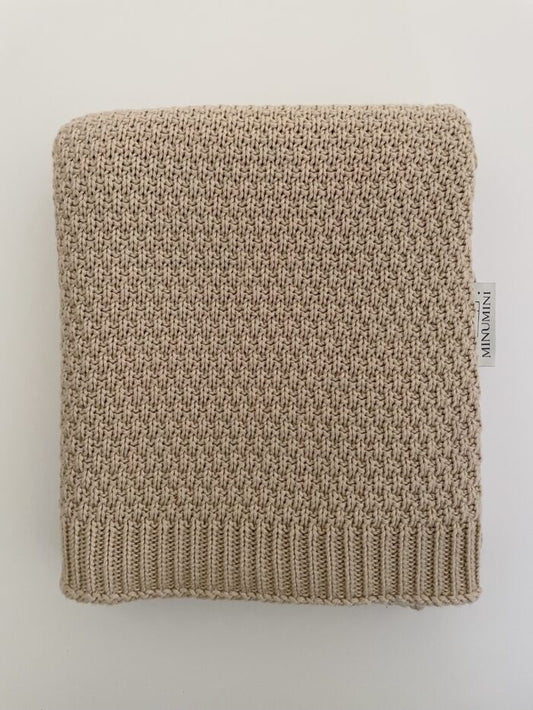 Minumini Knitted crib blanket – deep beige